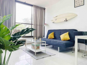 Sunny Spacious 4 rooms Apartment (3 Bedroom) Above Park